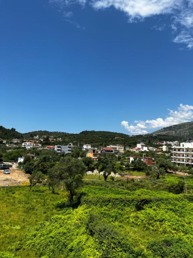 Ilias Family Rooms Himare Bagian luar foto