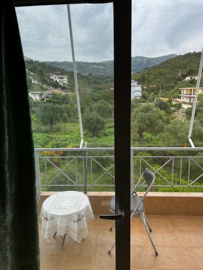 Ilias Family Rooms Himare Bagian luar foto