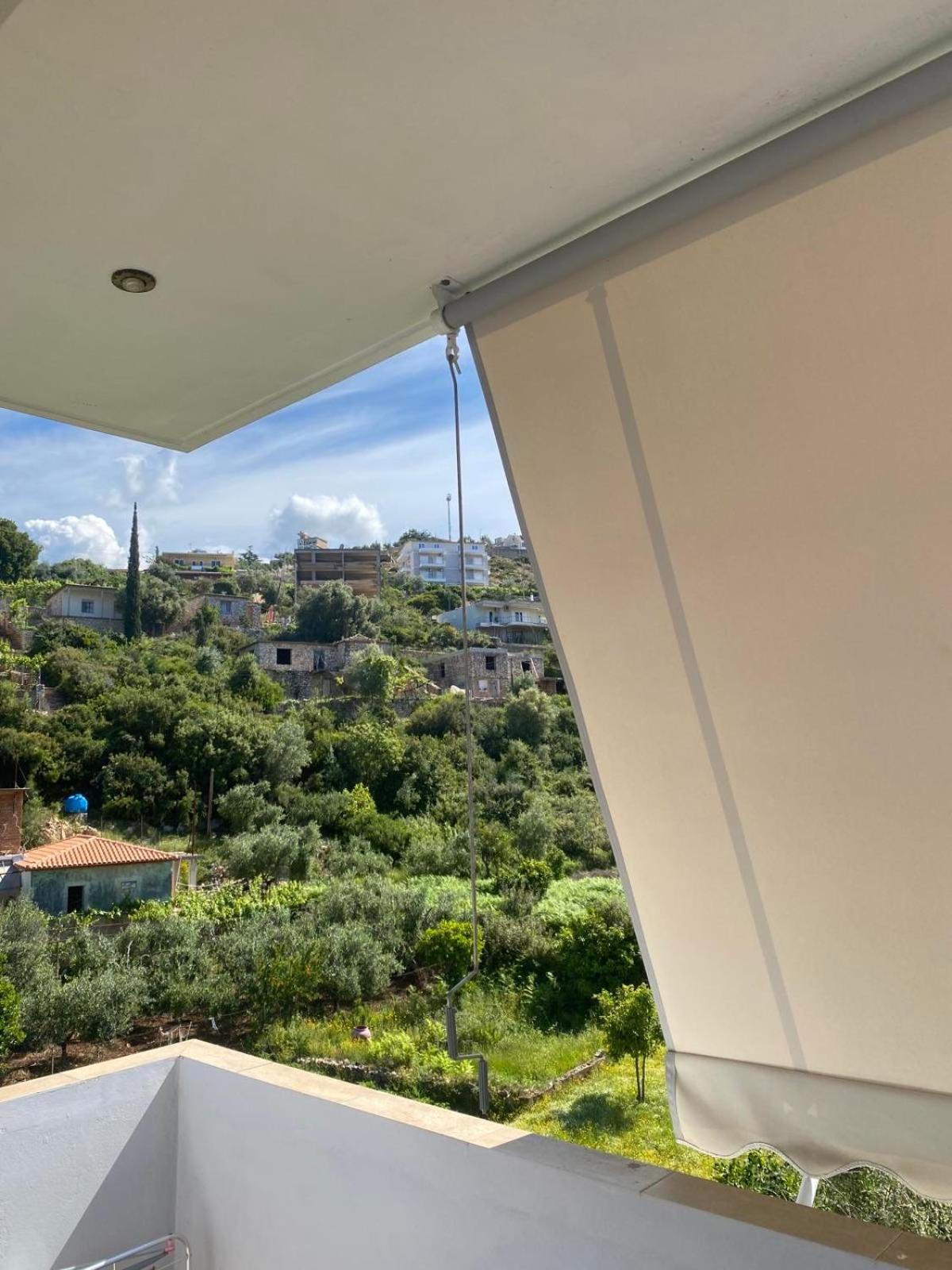 Ilias Family Rooms Himare Bagian luar foto