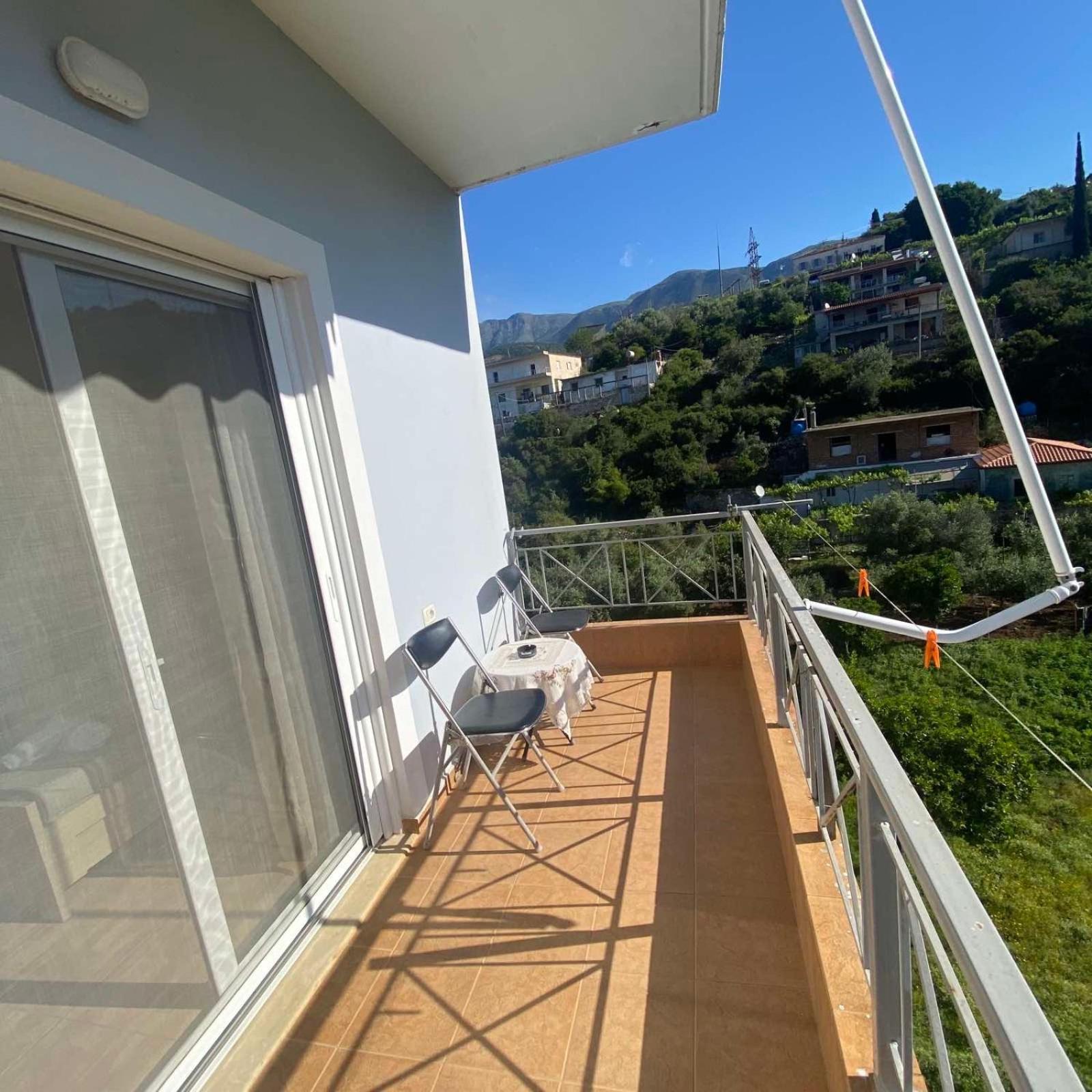 Ilias Family Rooms Himare Bagian luar foto